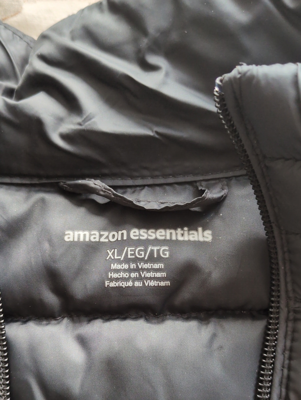 Amazon Essentials Women’s Black Quilted Puffer Vest